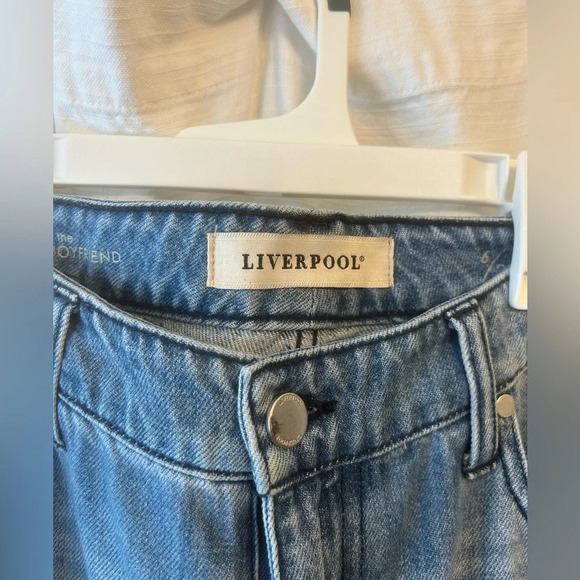 EUC Liverpool Jeans The Crop Boyfriend Embroidered Jeans size 6 / 28 - Picture 3 of 13